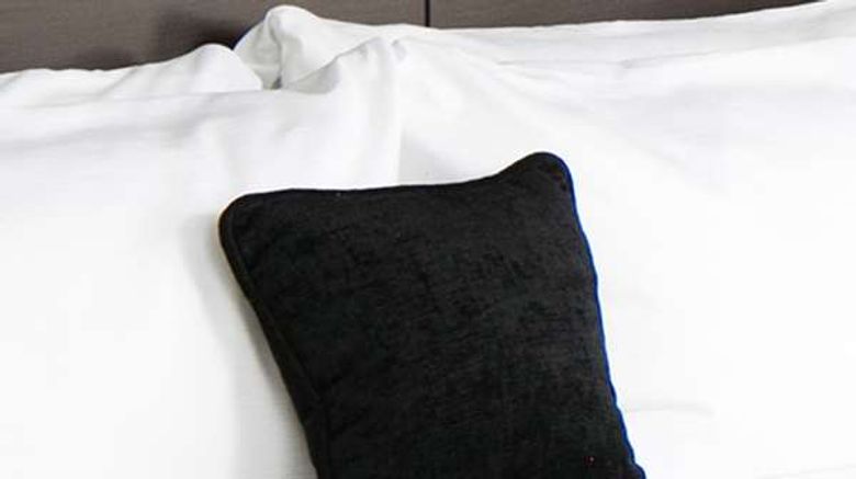 <b>Red Lion Inn & Suites La Pine Room</b>. Images powered by <a href="https://iceportal.shijigroup.com/" title="IcePortal" target="_blank">IcePortal</a>.