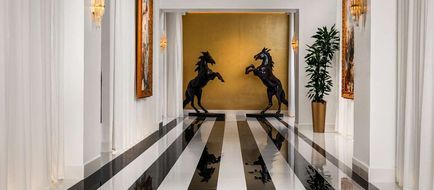 The Admiral Hotel Mobile Lobby