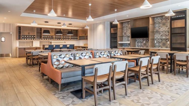Hyatt Place Gainesville Downtown Restaurant