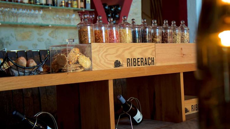 <b>Domaine Riberach Restaurant</b>. Images powered by <a href="https://iceportal.shijigroup.com/" title="IcePortal" target="_blank">IcePortal</a>.