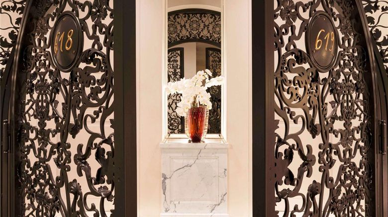 <b>Raffles Doha Room</b>. Images powered by <a href="https://iceportal.shijigroup.com/" title="IcePortal" target="_blank">IcePortal</a>.