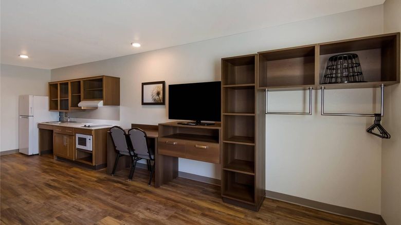 <b>WoodSpring Suites Panama City Room</b>. Images powered by <a href="https://iceportal.shijigroup.com/" title="IcePortal" target="_blank">IcePortal</a>.