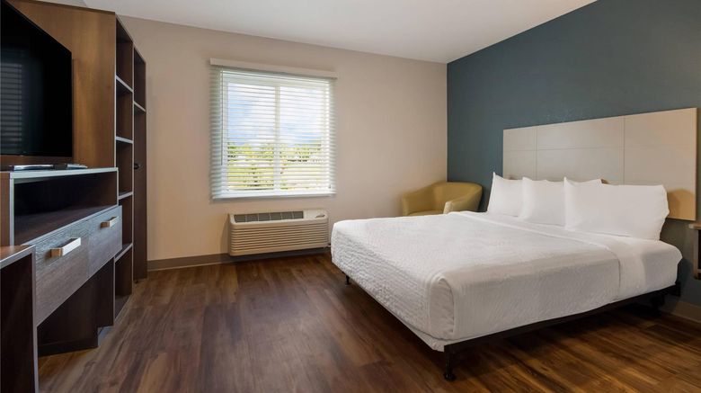 <b>WoodSpring Suites Panama City Room</b>. Images powered by <a href="https://iceportal.shijigroup.com/" title="IcePortal" target="_blank">IcePortal</a>.