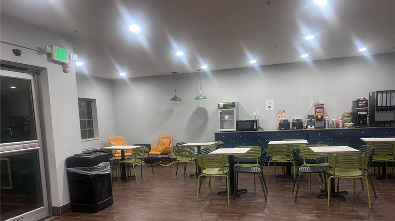 <b>Quality Inn Englewood Denver Tech Center Lobby</b>. Images powered by <a href="https://iceportal.shijigroup.com/" title="IcePortal" target="_blank">IcePortal</a>.