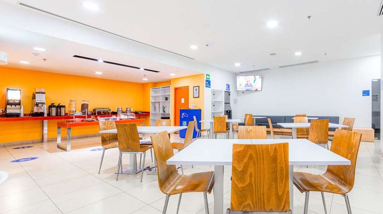<b>Sleep Inn Leon Antares Restaurant</b>. Images powered by <a href="https://iceportal.shijigroup.com/" title="IcePortal" target="_blank">IcePortal</a>.