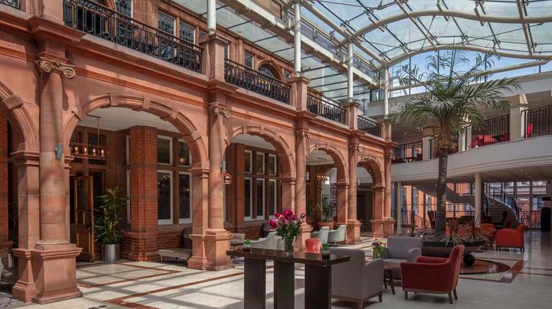 The Crown London Hotel Exterior. Images powered by <a href="https://iceportal.shijigroup.com" target="_blank" rel="noopener">Ice Portal</a>.