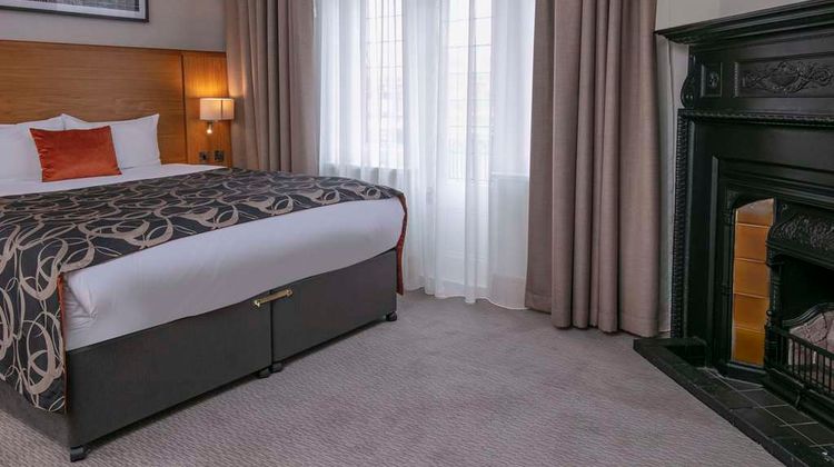 The Crown London Hotel Room