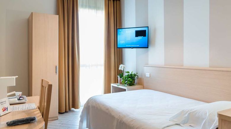 <b>Hotel Mirandola Room</b>. Images powered by <a href="https://iceportal.shijigroup.com/" title="IcePortal" target="_blank">IcePortal</a>.