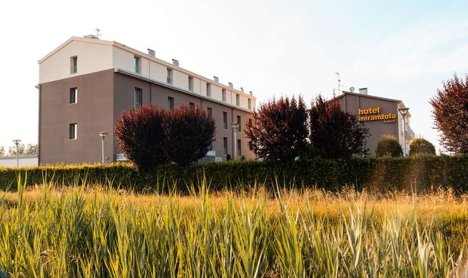 Hotel Mirandola Exterior