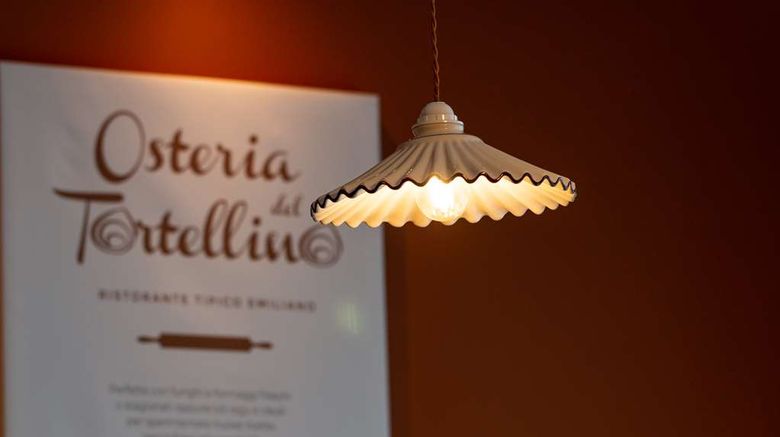 <b>Hotel Mirandola Restaurant</b>. Images powered by <a href="https://iceportal.shijigroup.com/" title="IcePortal" target="_blank">IcePortal</a>.