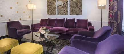 Newton Opera Hotel Lobby