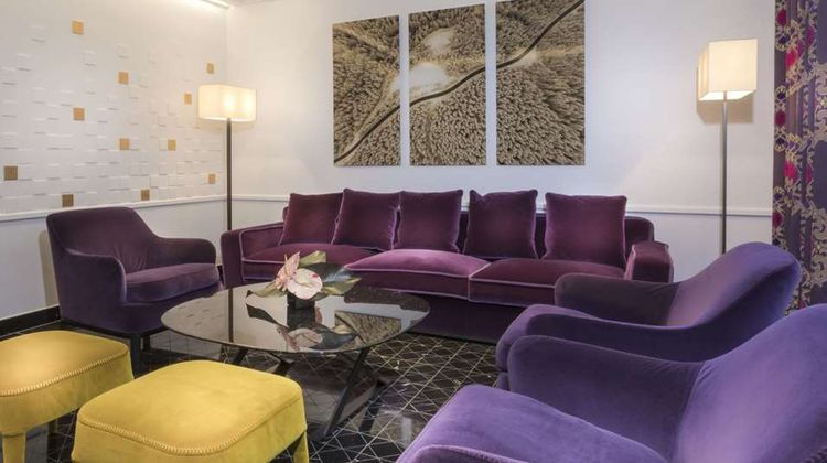 Newton Opera Hotel Lobby