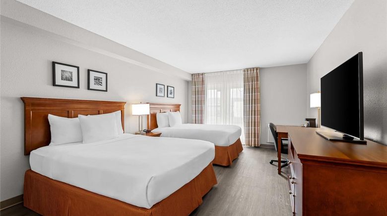 <b>Travelodge Suites by Wyndham Regina Room</b>. Images powered by <a href="https://iceportal.shijigroup.com/" title="IcePortal" target="_blank">IcePortal</a>.