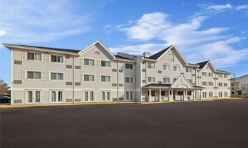 Travelodge Suites by Wyndham Regina