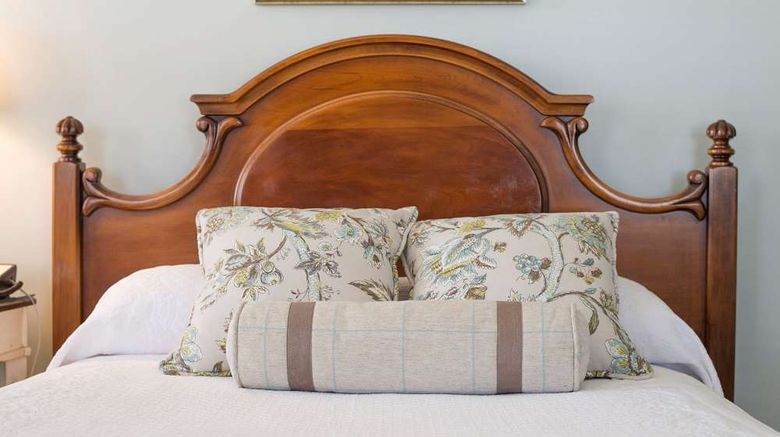 <b>Fulton Lane Inn Room</b>. Images powered by <a href="https://iceportal.shijigroup.com/" title="IcePortal" target="_blank">IcePortal</a>.