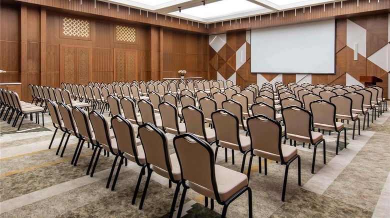 <b>Swissotel Living Jeddah Meeting</b>. Images powered by <a href="https://iceportal.shijigroup.com/" title="IcePortal" target="_blank">IcePortal</a>.