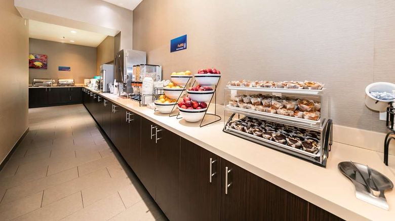 <b>Best Western San Diego Zoo/SeaWorld Area Restaurant</b>. Images powered by <a href="https://iceportal.shijigroup.com/" title="IcePortal" target="_blank">IcePortal</a>.