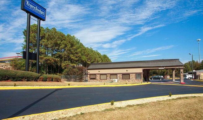 Travelodge by Wyndham Macon West Exterior