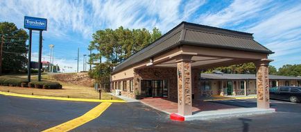 Travelodge by Wyndham Macon West Exterior