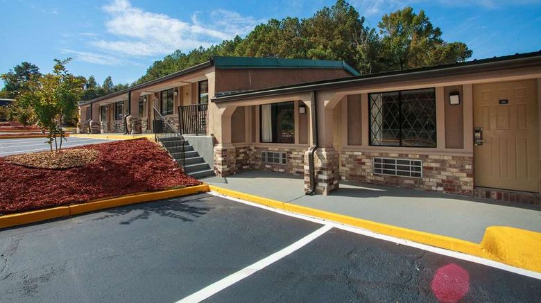 <b>Travelodge by Wyndham Macon West Exterior</b>. Images powered by <a href="https://iceportal.shijigroup.com/" title="IcePortal" target="_blank">IcePortal</a>.