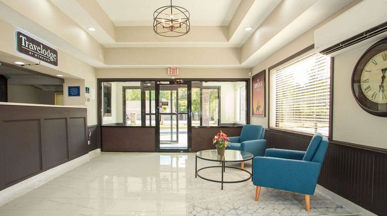 <b>Travelodge by Wyndham Macon West Lobby</b>. Images powered by <a href="https://iceportal.shijigroup.com/" title="IcePortal" target="_blank">IcePortal</a>.