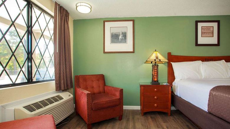 <b>Travelodge by Wyndham Macon West Room</b>. Images powered by <a href="https://iceportal.shijigroup.com/" title="IcePortal" target="_blank">IcePortal</a>.