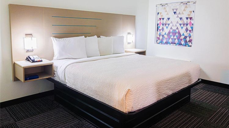 Baymont by Wyndham Port Wentworth Room
