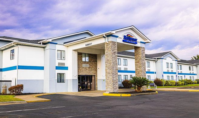 Baymont by Wyndham Port Wentworth Exterior