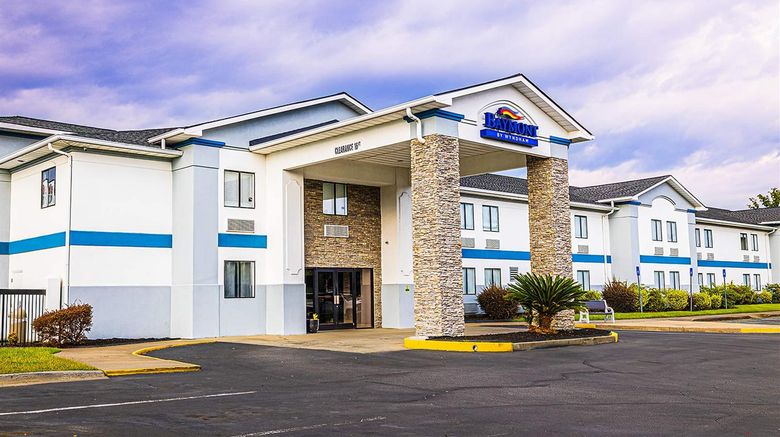 Baymont by Wyndham Port Wentworth Exterior. Images powered by <a href="https://iceportal.shijigroup.com" target="_blank" rel="noopener">Ice Portal</a>.
