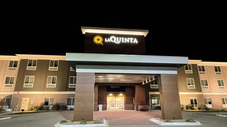 <b>La Quinta Inn & Suites Ankeny Exterior</b>. Images powered by <a href="https://iceportal.shijigroup.com/" title="IcePortal" target="_blank">IcePortal</a>.