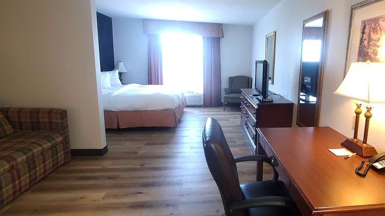 <b>Wingate by Wyndham Youngstown West Room</b>. Images powered by <a href="https://iceportal.shijigroup.com/" title="IcePortal" target="_blank">IcePortal</a>.