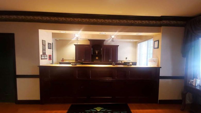 <b>Wingate by Wyndham Youngstown West Lobby</b>. Images powered by <a href="https://iceportal.shijigroup.com/" title="IcePortal" target="_blank">IcePortal</a>.