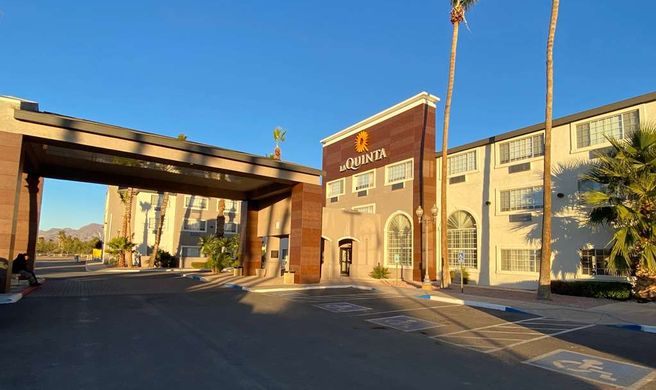 La Quinta Inn & Suites Safford Exterior