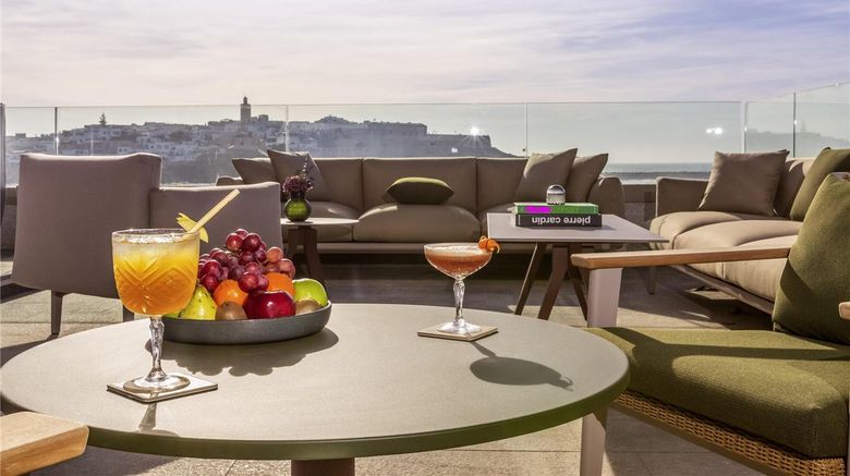 <b>Fairmont La Marina Hotel & Residence Restaurant</b>. Images powered by <a href="https://iceportal.shijigroup.com/" title="IcePortal" target="_blank">IcePortal</a>.