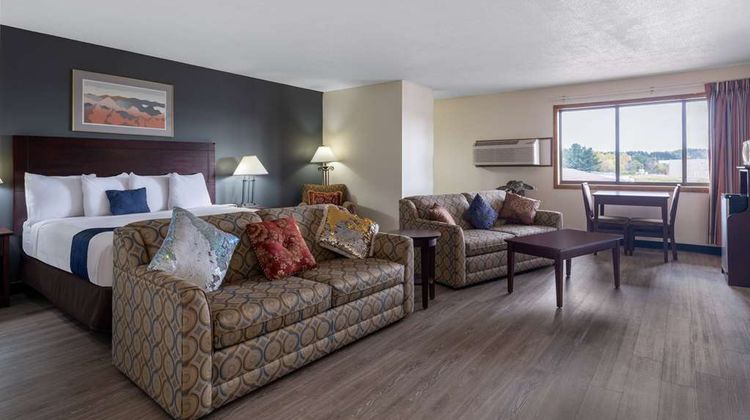 Travelodge by Wyndham Merrill Suite