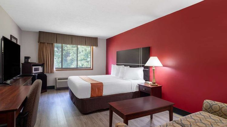 Travelodge by Wyndham Merrill Room