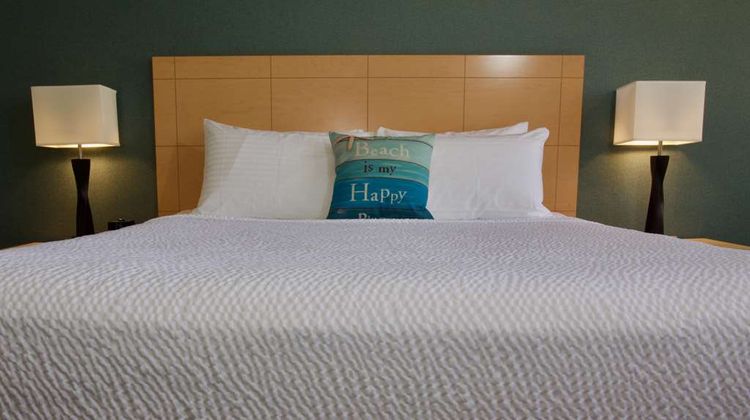 Inn by the Sea Room