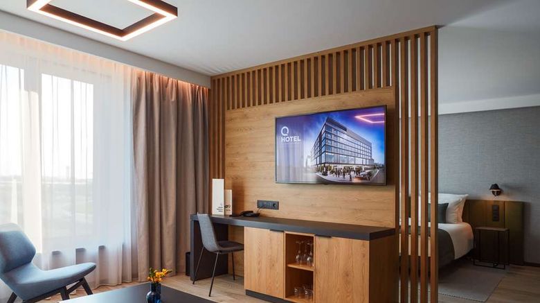 <b>Q Hotel Plus Wroclaw Bielany Suite</b>. Images powered by <a href="https://iceportal.shijigroup.com/" title="IcePortal" target="_blank">IcePortal</a>.