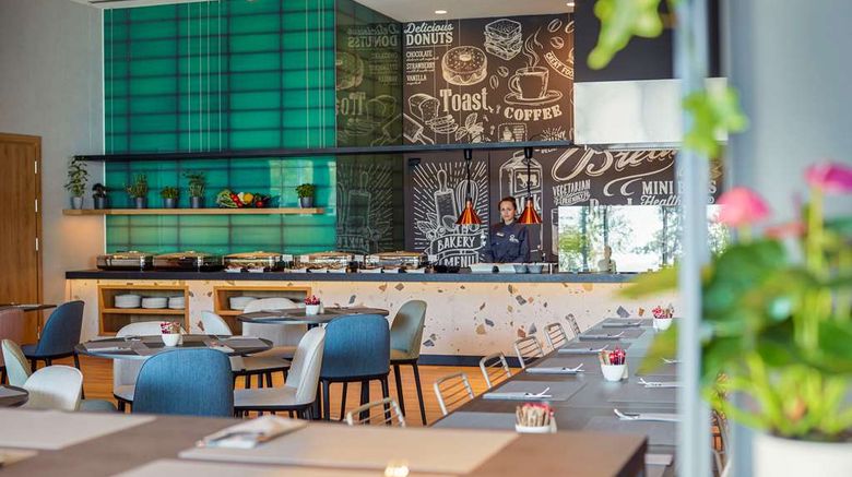 <b>Q Hotel Plus Wroclaw Bielany Restaurant</b>. Images powered by <a href="https://iceportal.shijigroup.com/" title="IcePortal" target="_blank">IcePortal</a>.