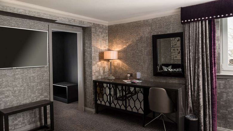 <b>The Carlton Hotel Suite</b>. Images powered by <a href="https://iceportal.shijigroup.com/" title="IcePortal" target="_blank">IcePortal</a>.