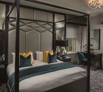 Dalmeny Park Hotel Room