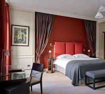 Hotel la Tremoille Room