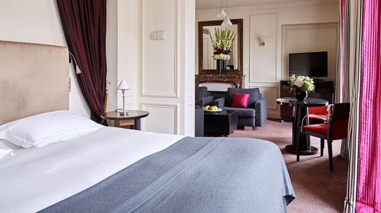 <b>Hotel la Tremoille Suite</b>. Images powered by <a href="https://iceportal.shijigroup.com/" title="IcePortal" target="_blank">IcePortal</a>.