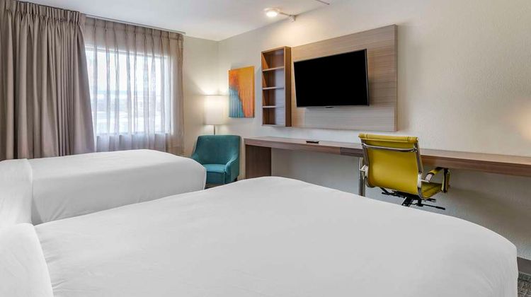 MainStay Suites Lexington I-75 Suite