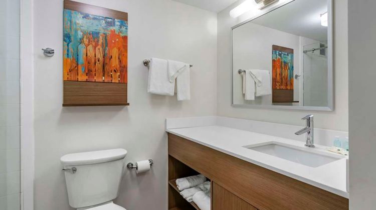 MainStay Suites Lexington I-75 Room
