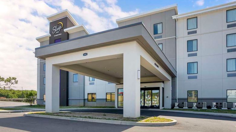 <b>Sleep Inn York Exterior</b>. Images powered by <a href="https://iceportal.shijigroup.com/" title="IcePortal" target="_blank">IcePortal</a>.