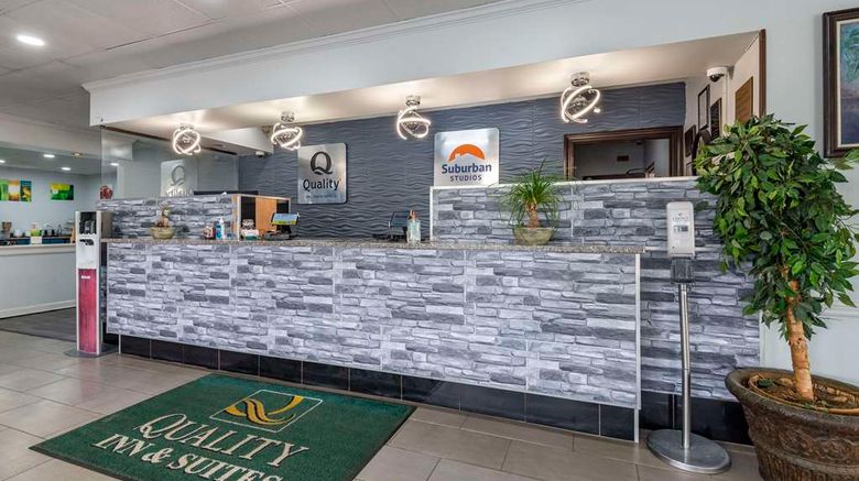 <b>Suburban Studios Lobby</b>. Images powered by <a href="https://iceportal.shijigroup.com/" title="IcePortal" target="_blank">IcePortal</a>.