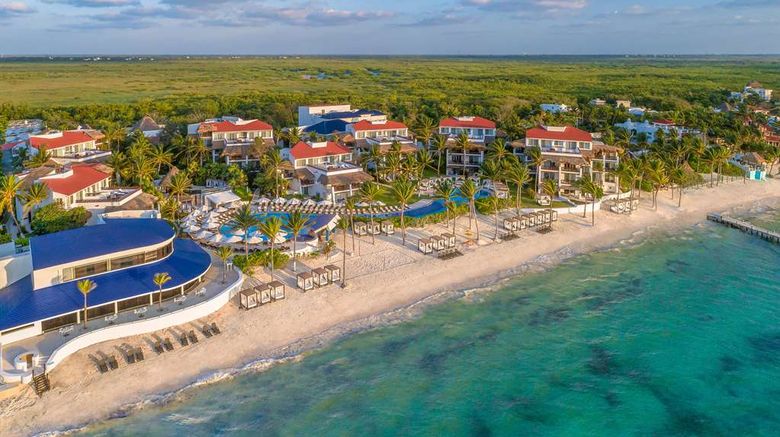 <b>Desire Pearl Resort & Spa Exterior</b>. Images powered by <a href="https://iceportal.shijigroup.com/" title="IcePortal" target="_blank">IcePortal</a>.