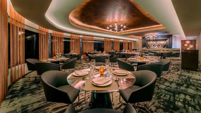 <b>Desire Pearl Resort & Spa Restaurant</b>. Images powered by <a href="https://iceportal.shijigroup.com/" title="IcePortal" target="_blank">IcePortal</a>.