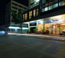 Kibo Hotel Exterior